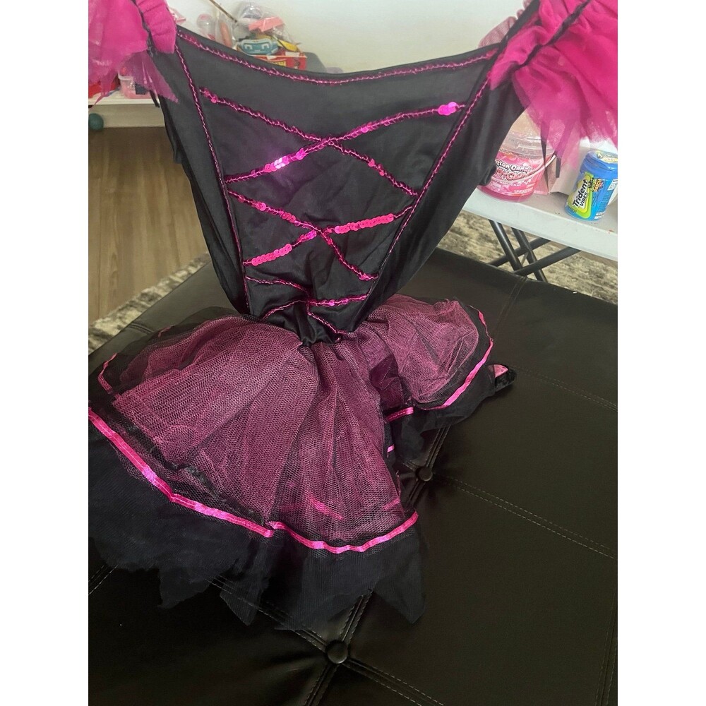 Costume - Picture 3 of 4